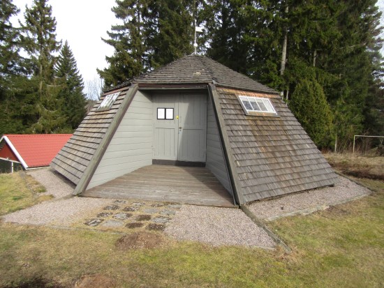 Trätält.