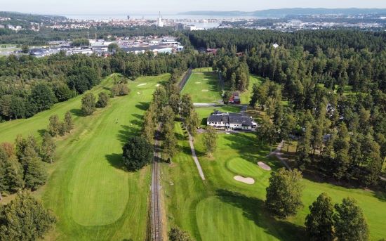 Flygbild över Jönköpings golfklubb.